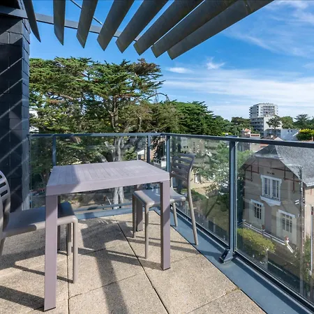 Odalys De La ポミシェ