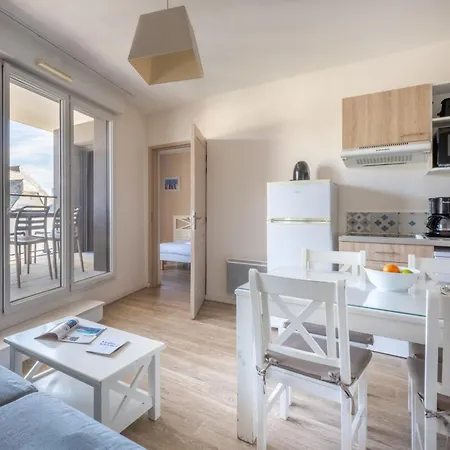 アパートホテル Odalys De La