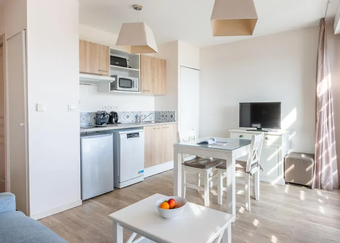 Residence Odalys De La Plage Aparthotel 4*